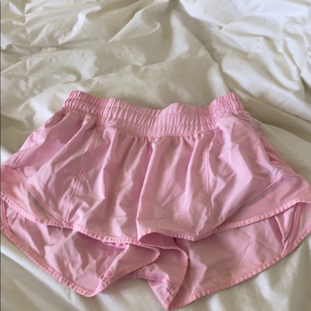 Lulu lemon hotty hot short 2.5” pink size 4